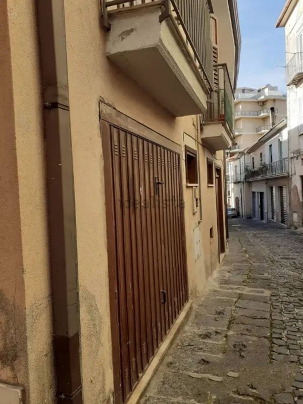casa indipendente in vendita a Parolise in zona Serra