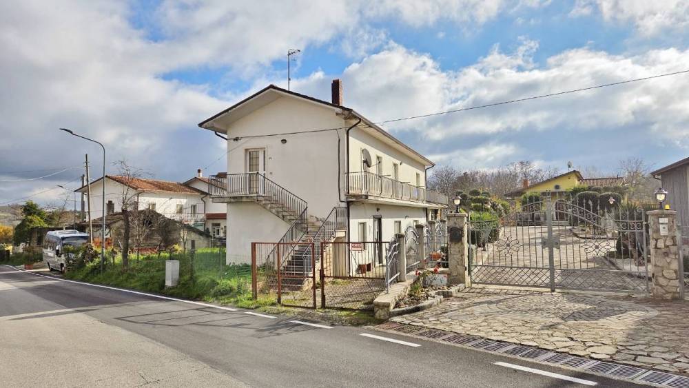 casa indipendente in vendita a Parolise