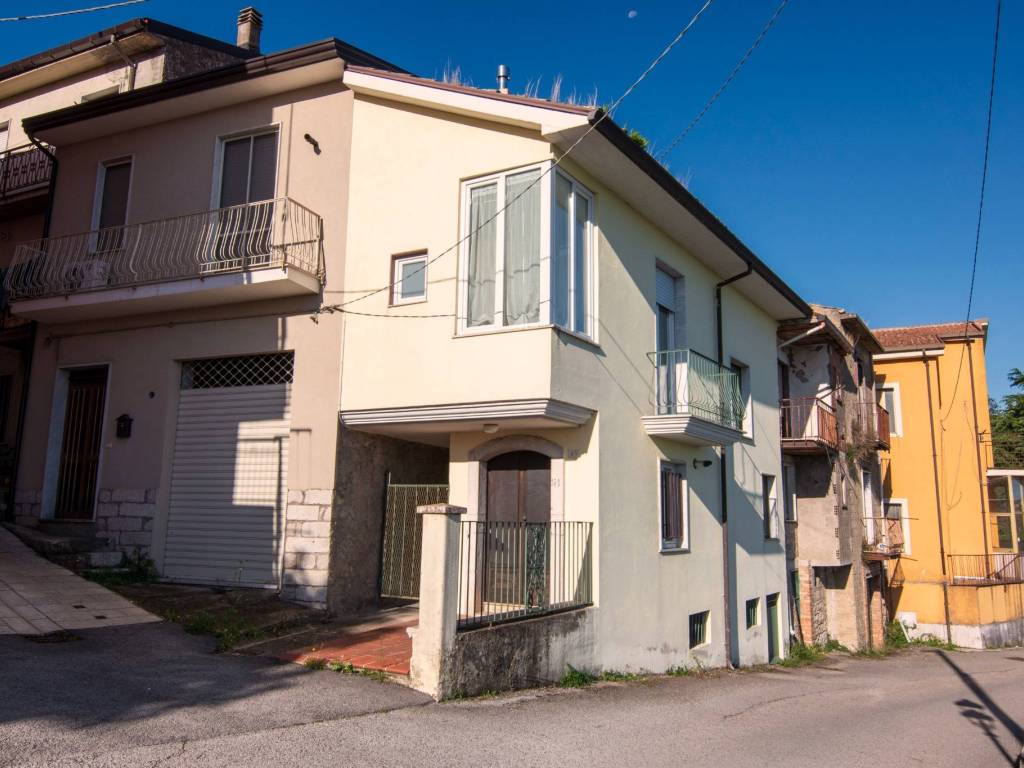 casa indipendente in vendita a Parolise