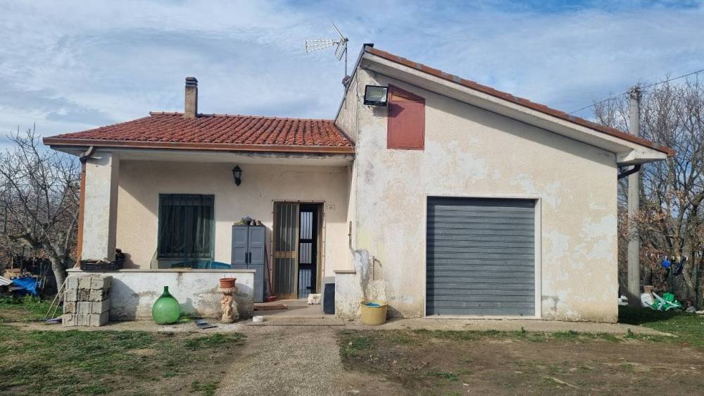 casa indipendente in vendita a Parolise