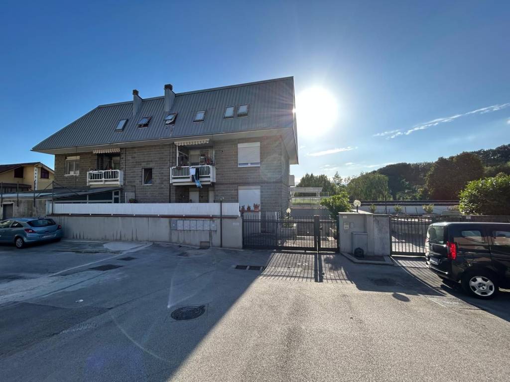 appartamento in vendita a Parolise in zona Serra