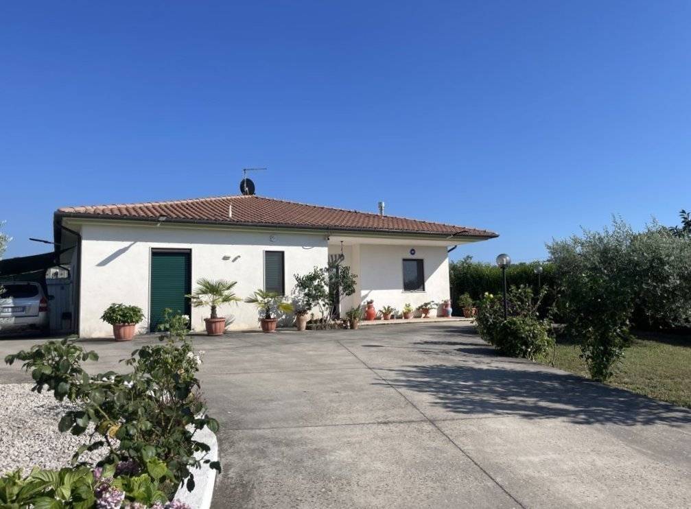 casa indipendente in vendita a Paternopoli