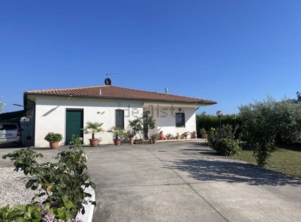 casa indipendente in vendita a Paternopoli
