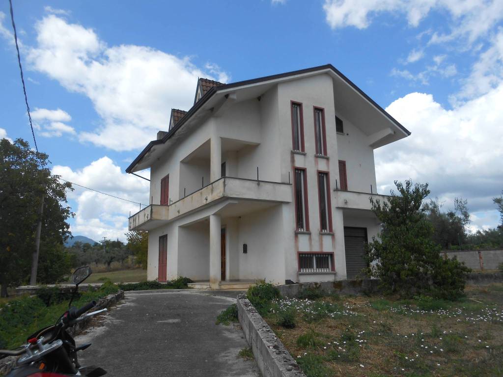 casa indipendente in vendita a Paternopoli