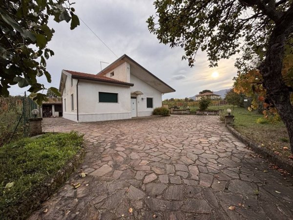 casa indipendente in vendita a Paternopoli