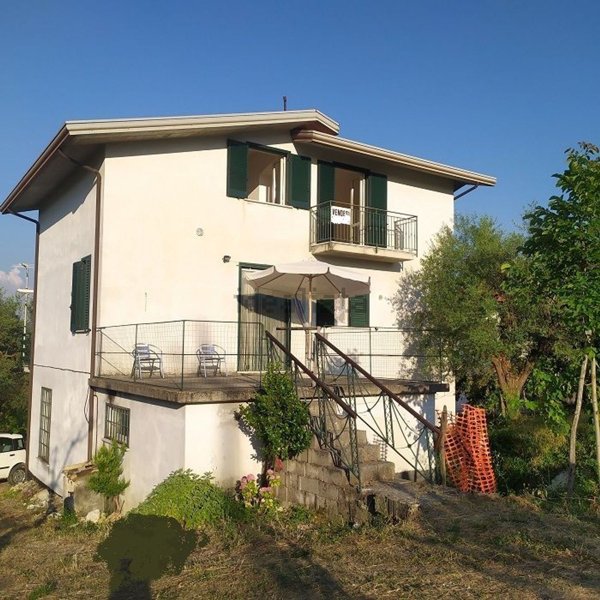 casa indipendente in vendita a Paternopoli