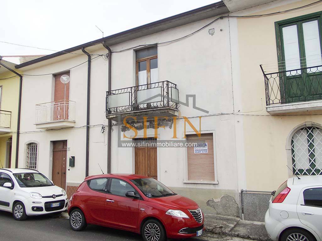 casa indipendente in vendita a Paternopoli