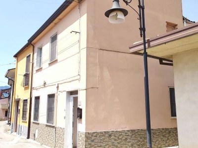 casa indipendente in vendita a Paternopoli