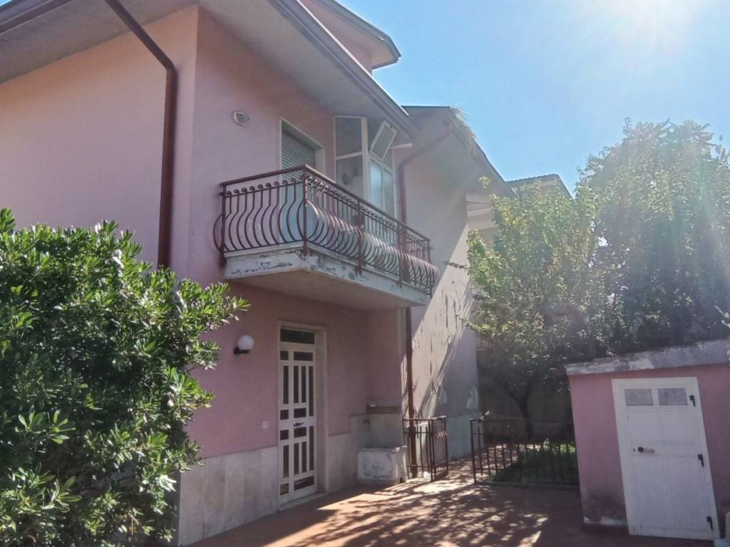 casa indipendente in vendita a Pietradefusi