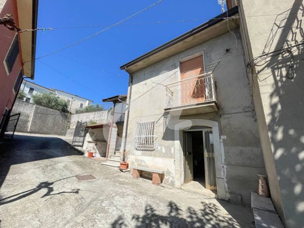 casa indipendente in vendita a Pietradefusi