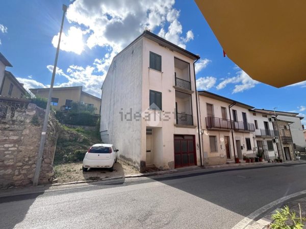 casa semindipendente in vendita a Pietradefusi