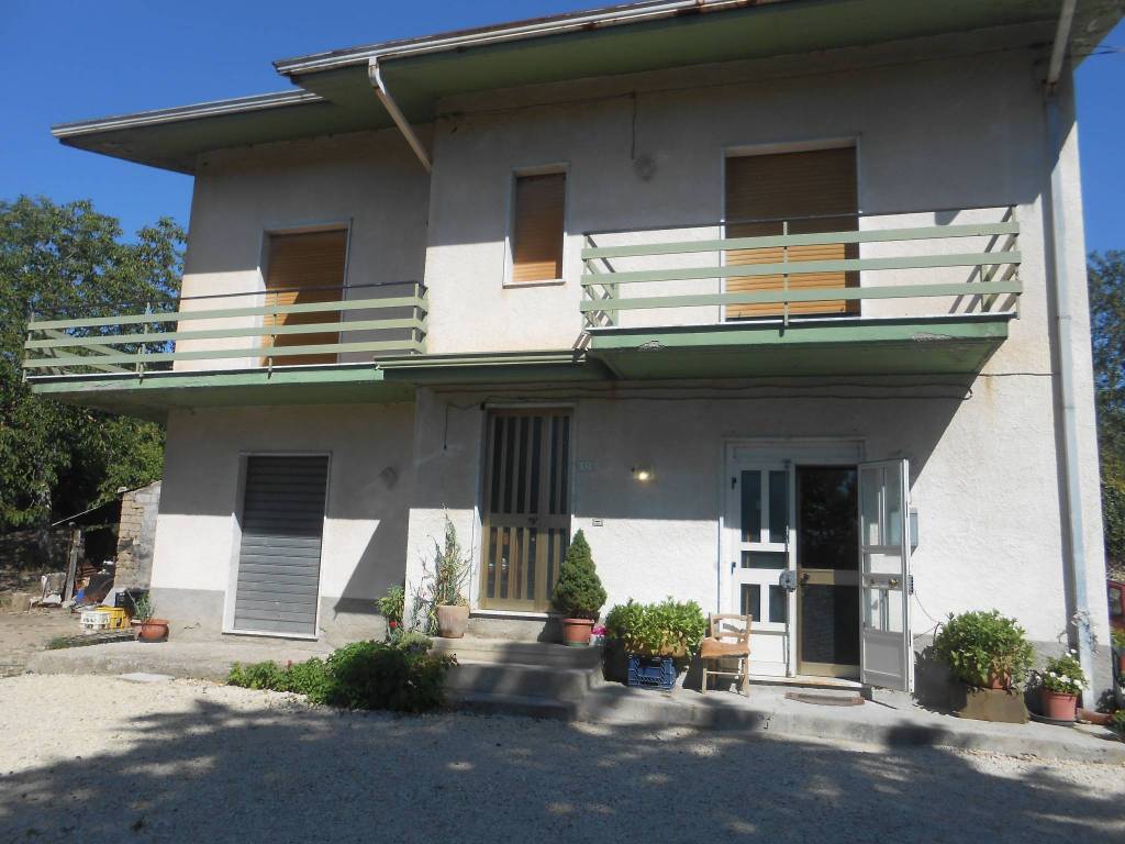 casa indipendente in vendita a Pietradefusi