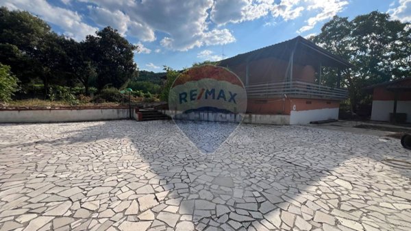 casa indipendente in vendita a Pietradefusi