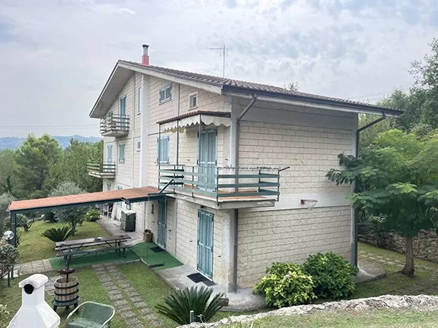 casa semindipendente in vendita a Pietrastornina