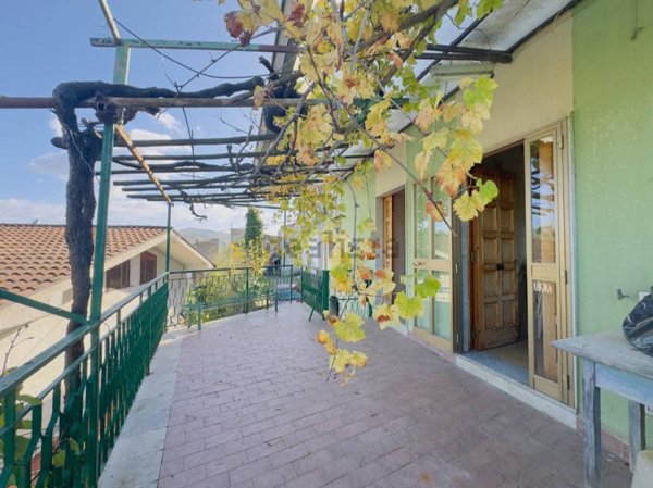 casa indipendente in vendita a Pietrastornina