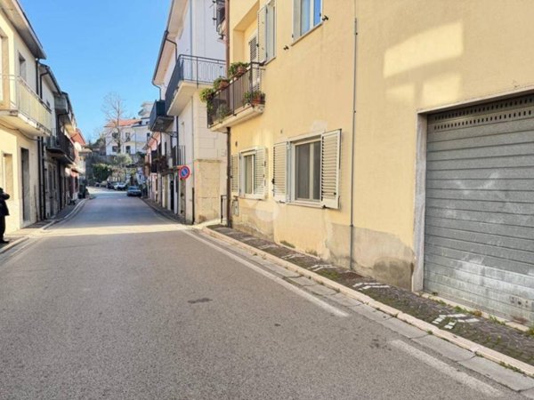 casa indipendente in vendita a Pietrastornina