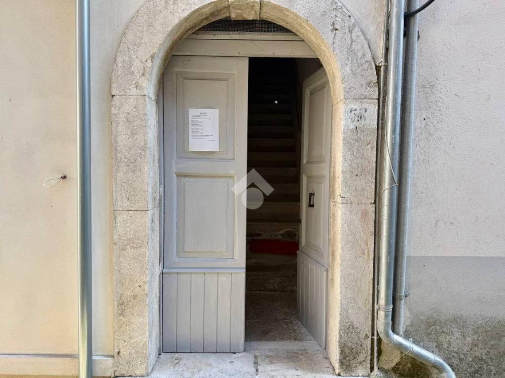 casa indipendente in vendita a Pietrastornina