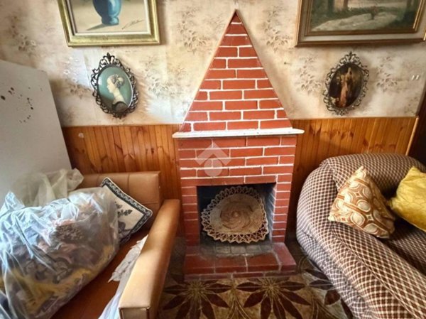 casa indipendente in vendita a Pietrastornina