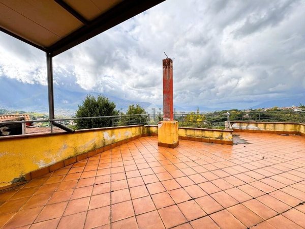 casa semindipendente in vendita a Pietrastornina