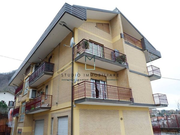 intera palazzina in vendita a Pietrastornina