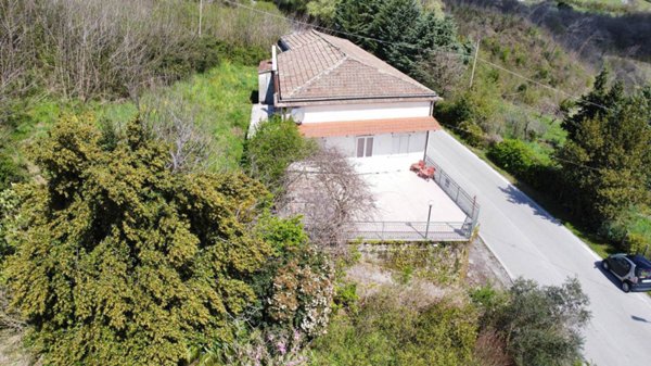 appartamento in vendita a Pietrastornina