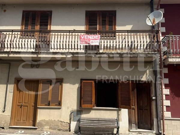 casa indipendente in vendita a Pietrastornina