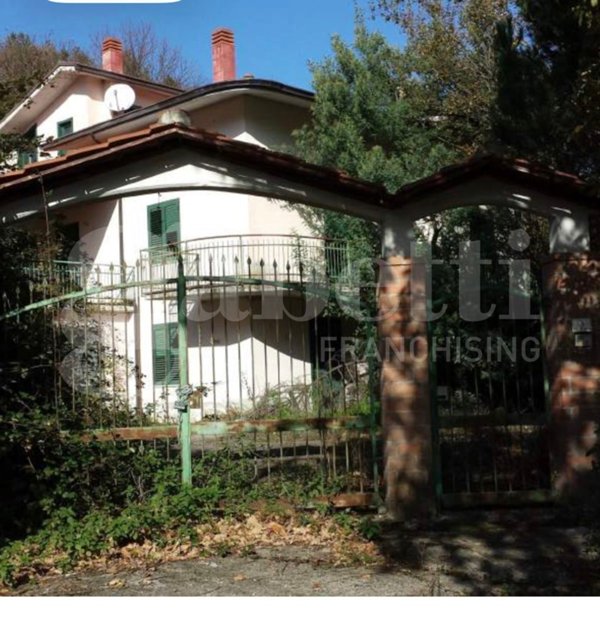 casa indipendente in vendita a Pietrastornina