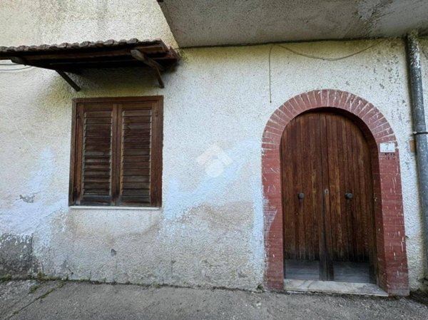 casa indipendente in vendita a Pietrastornina