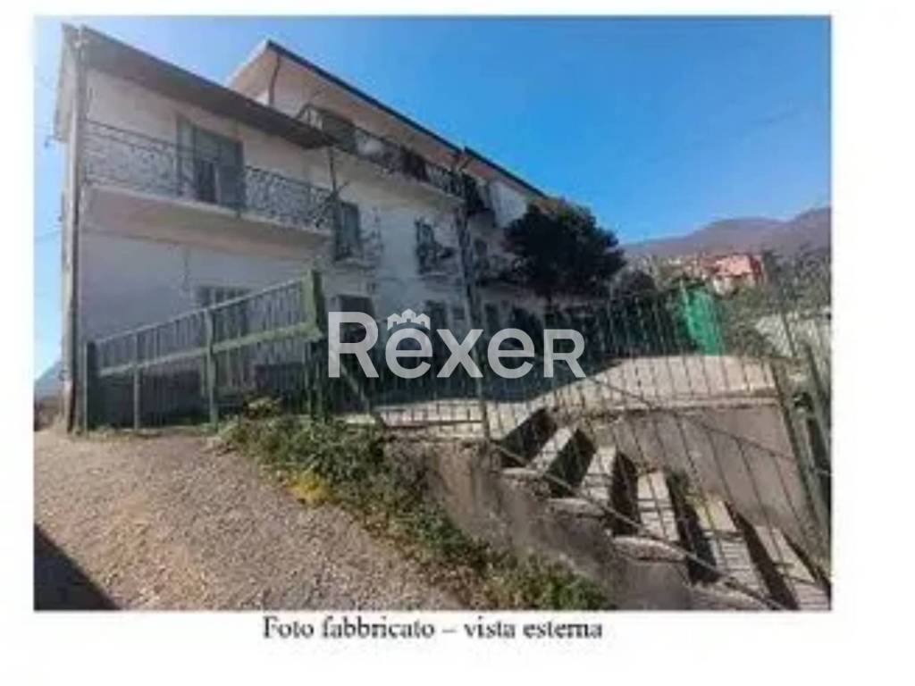 casa indipendente in vendita a Pietrastornina