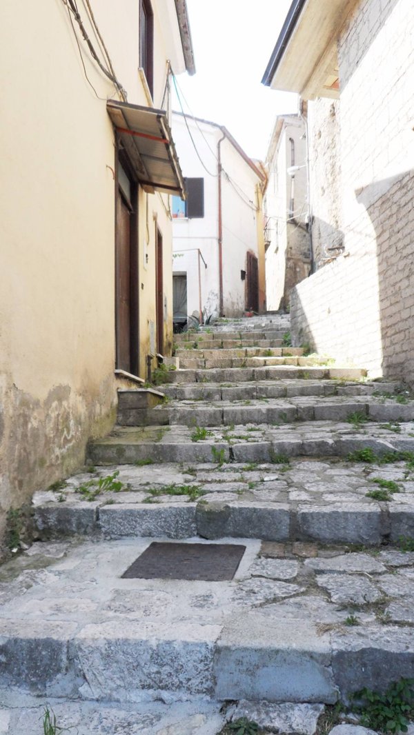 casa semindipendente in vendita a Prata di Principato Ultra