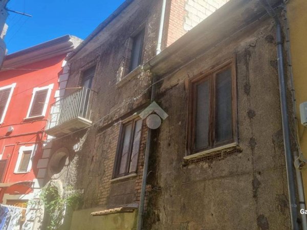 casa indipendente in vendita a Prata di Principato Ultra