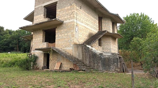 casa indipendente in vendita a Prata di Principato Ultra