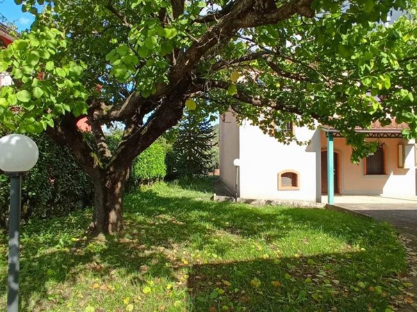casa indipendente in vendita a Prata di Principato Ultra