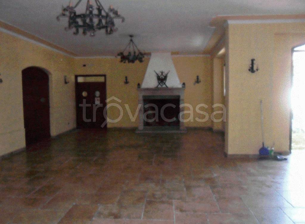 negozio in vendita a Prata di Principato Ultra
