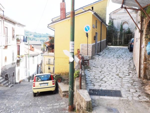 casa indipendente in vendita a Prata di Principato Ultra