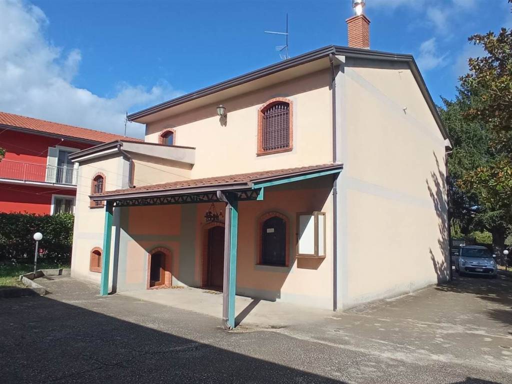 casa indipendente in vendita a Prata di Principato Ultra