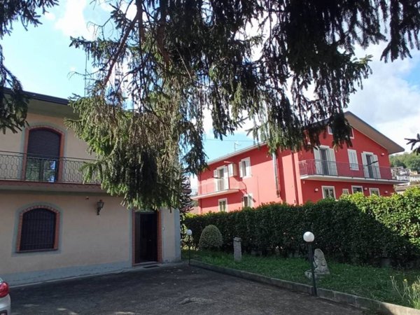 casa indipendente in vendita a Prata di Principato Ultra