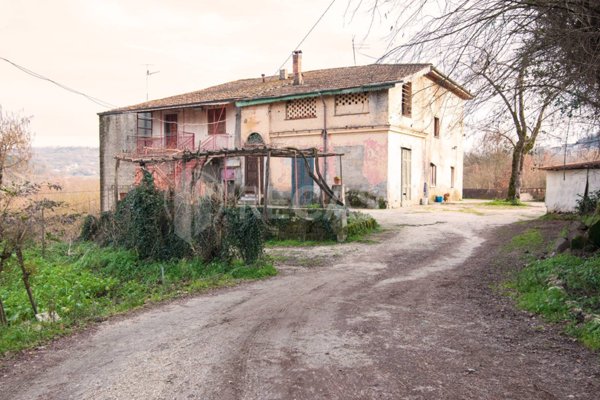 casa indipendente in vendita a Prata di Principato Ultra