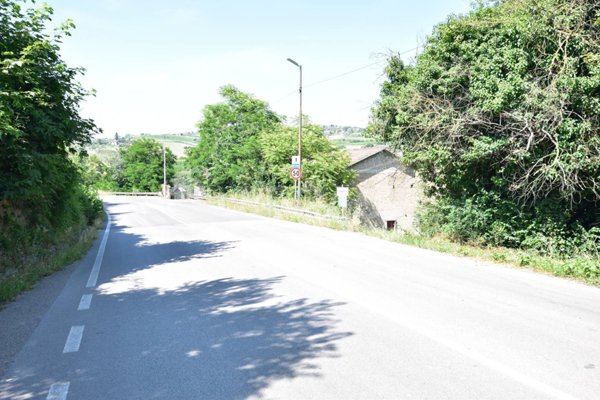 casa indipendente in vendita a Prata di Principato Ultra in zona Tavernanova