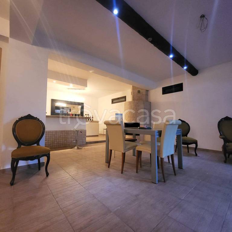 casa indipendente in vendita a Pratola Serra