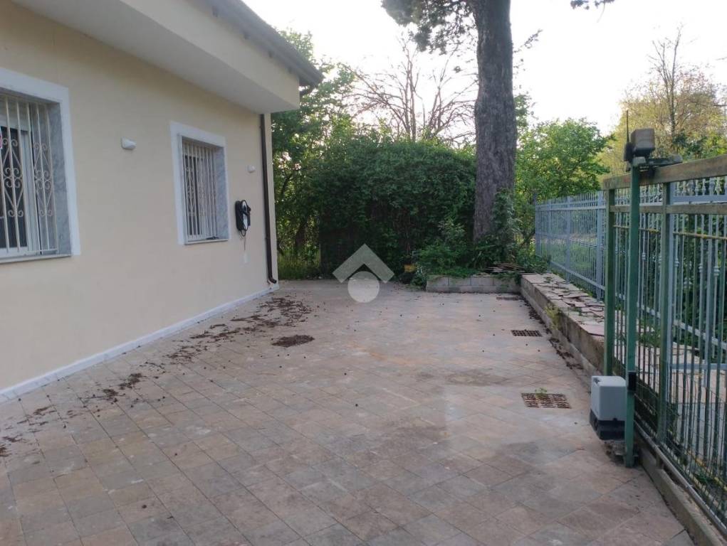 casa indipendente in vendita a Pratola Serra