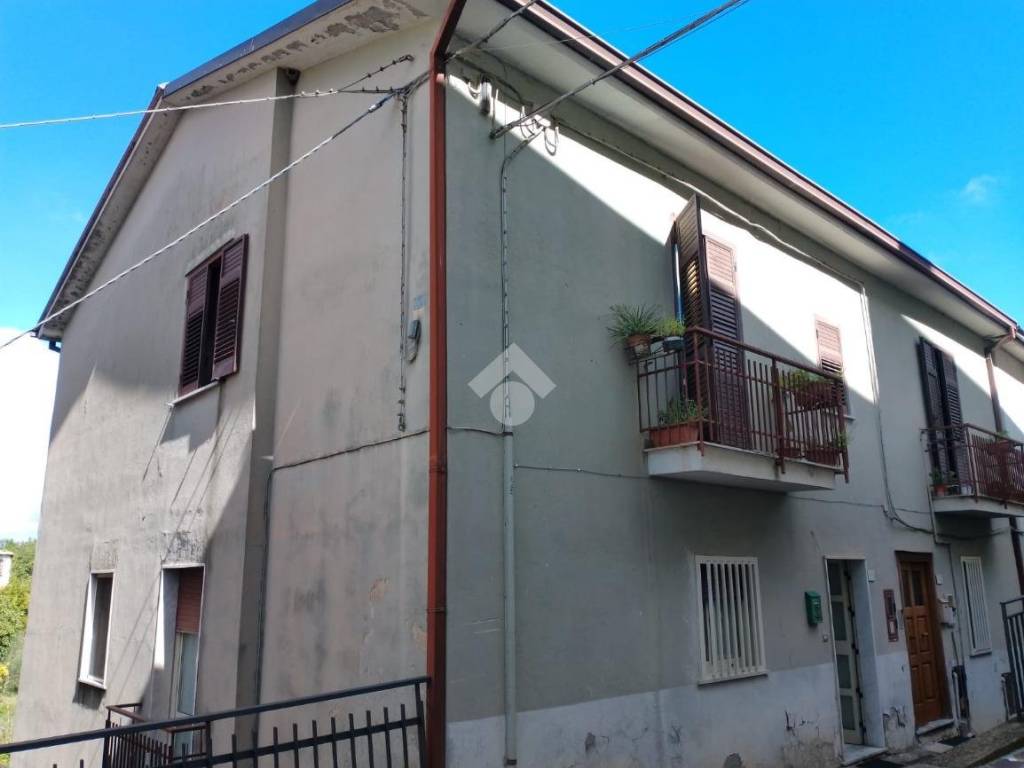 appartamento in vendita a Pratola Serra in zona Serra di Pratola