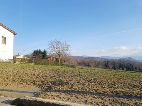 terreno agricolo in vendita a Pratola Serra