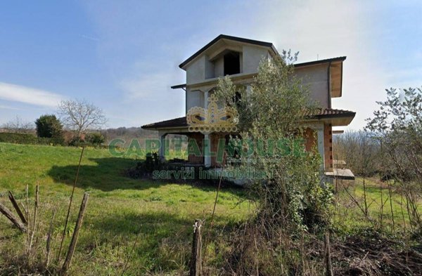 casa indipendente in vendita a Pratola Serra in zona San Michele di Pratola