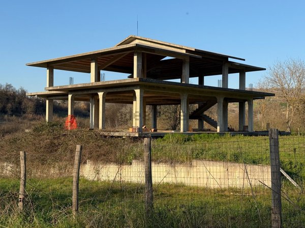 casa indipendente in vendita a Pratola Serra