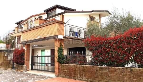 casa indipendente in vendita a Pratola Serra