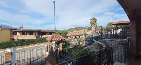 casa indipendente in vendita a Pratola Serra in zona Serra di Pratola