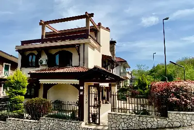 casa indipendente in vendita a Pratola Serra