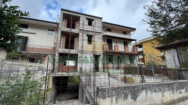 casa indipendente in vendita a Quadrelle