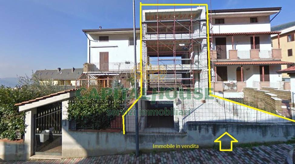 casa indipendente in vendita a Quadrelle